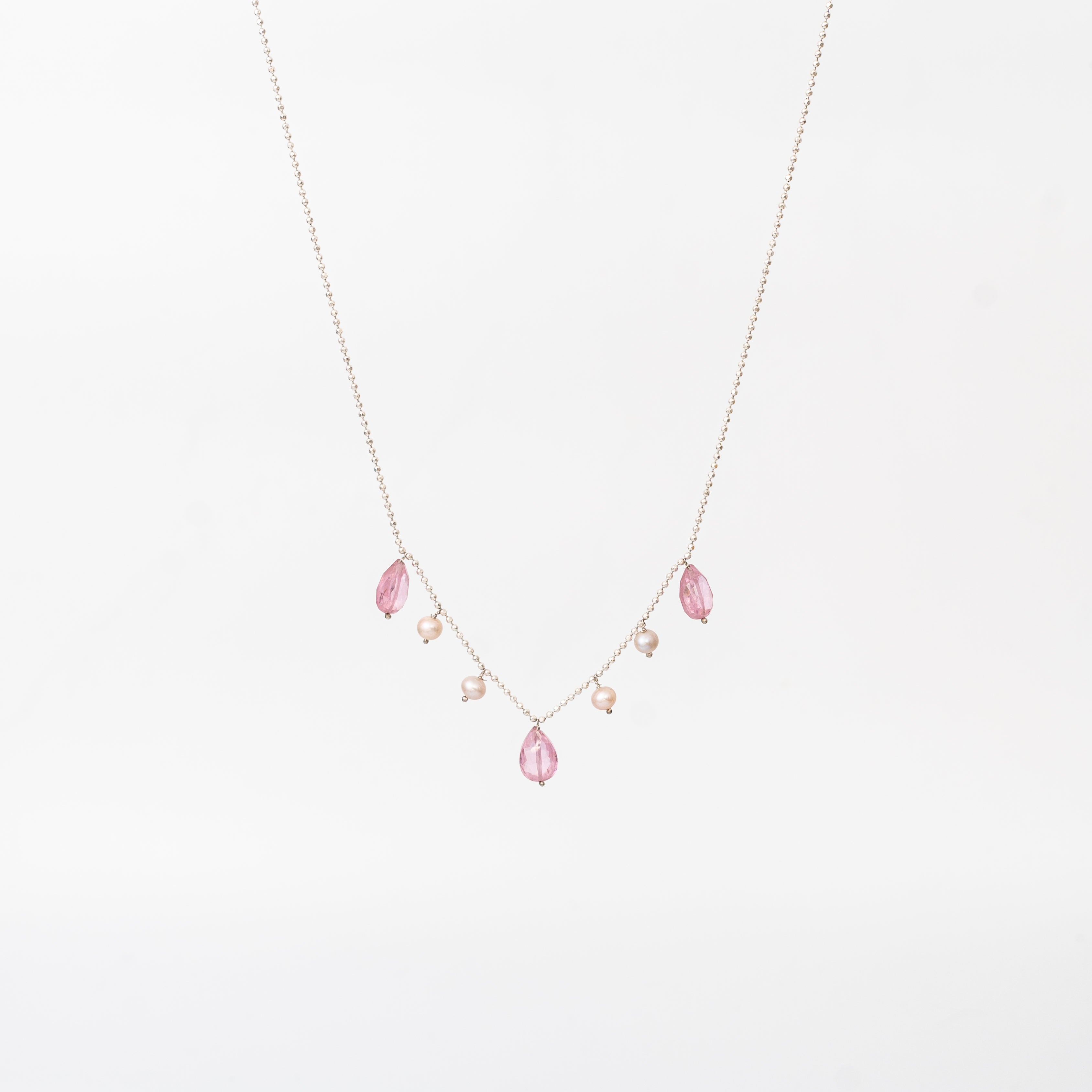 Pebble Pearl Necklace
